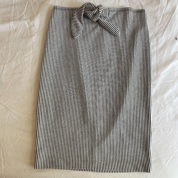 4 Skirt Bundle | XS–S | Dynamite, Forever 21, Shein | Summer/Night Out - Picture 4 of 9